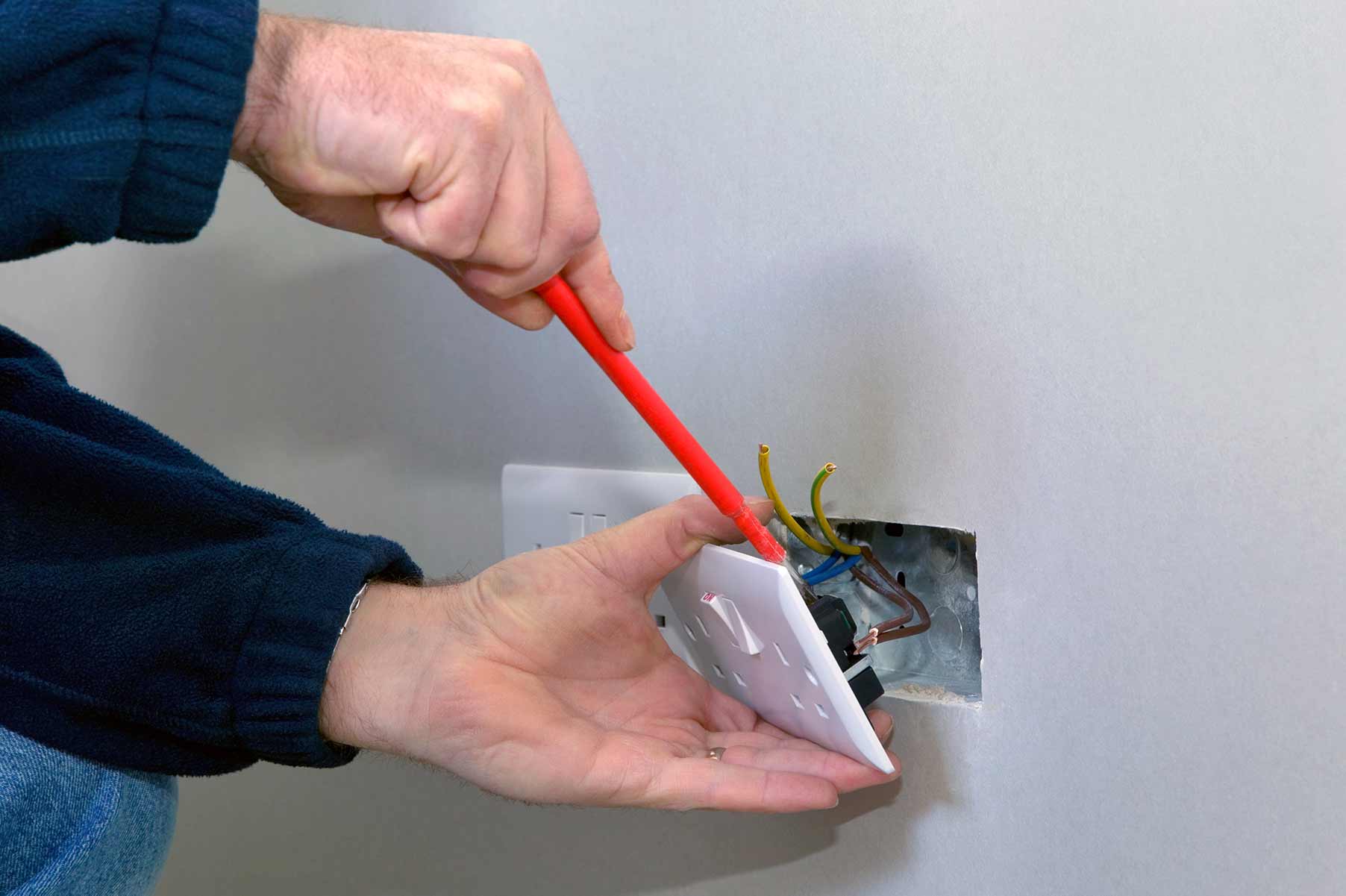 Our electricians can install plug sockets for domestic and commercial proeprties in Lea Bridge and the local area. 